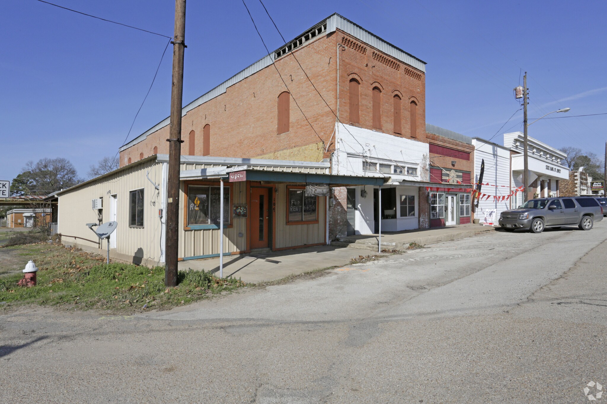 104 N Main St, Jewett, TX for sale Primary Photo- Image 1 of 1