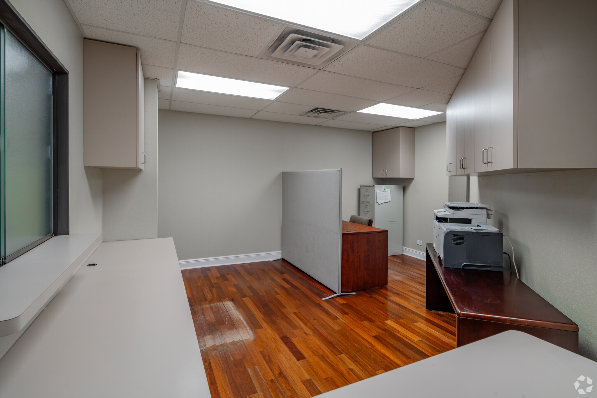 8601 Village Dr, San Antonio, TX for lease Interior Photo- Image 1 of 5