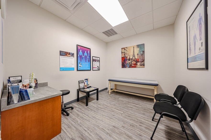 535 E McKellips Rd, Mesa, AZ for lease - Building Photo - Image 3 of 20