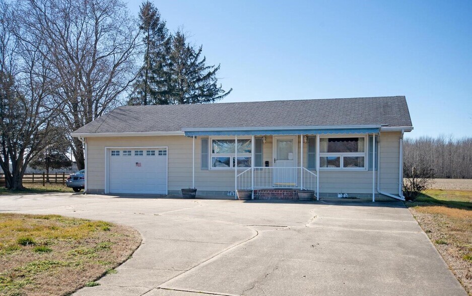 11586 S DuPont Hwy, Felton, DE for sale - Primary Photo - Image 1 of 1