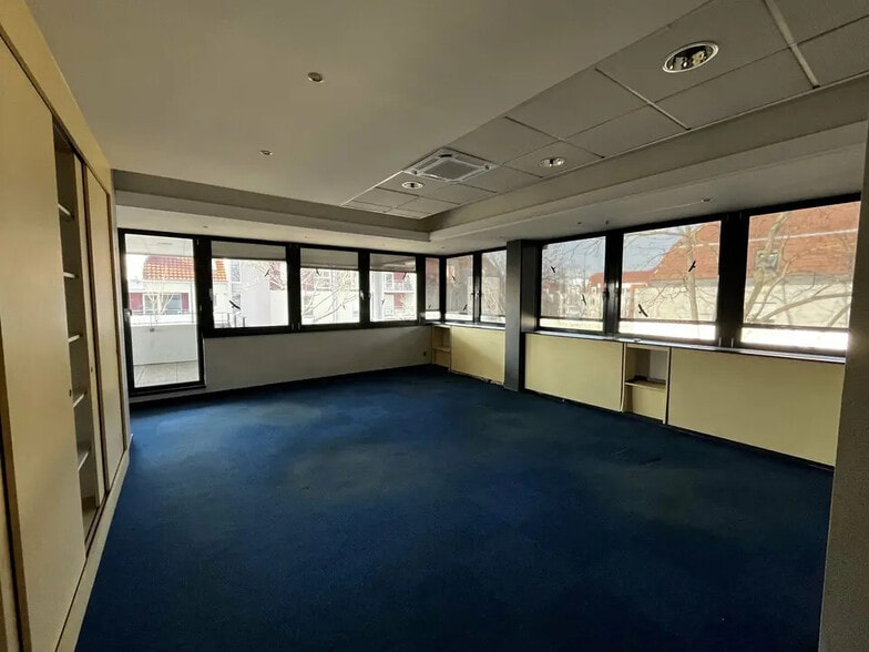 Office in Colmar for sale - Building Photo - Image 2 of 12