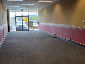 700-780 Ocean Beach Hwy, Longview, WA for lease Interior Photo- Image 1 of 3