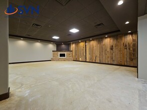 524 W State St, Geneva, IL for lease Interior Photo- Image 1 of 2