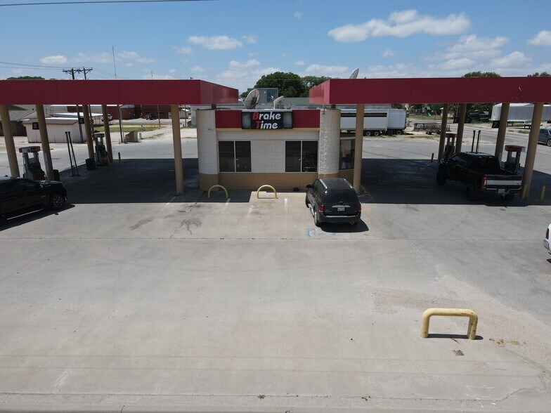 221 W American Blvd, Muleshoe, TX 79347 CEFCO