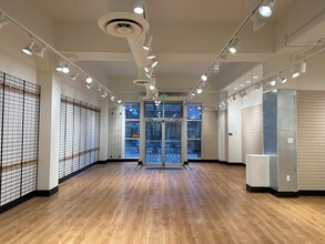 104 Pike St, Seattle, WA for lease Interior Photo- Image 2 of 7