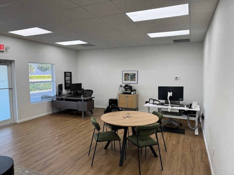 1101 Holland Dr, Boca Raton, FL for lease - Interior Photo - Image 3 of 7