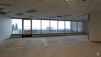 10 W Broad St, Columbus, OH for lease Interior Photo- Image 2 of 14