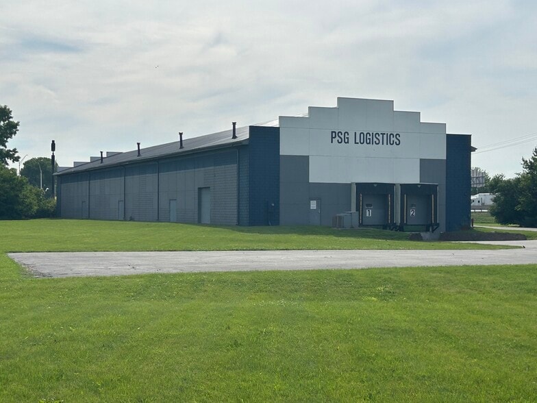 302 Sam Ralston Rd, Lebanon, IN for sale - Building Photo - Image 3 of 12