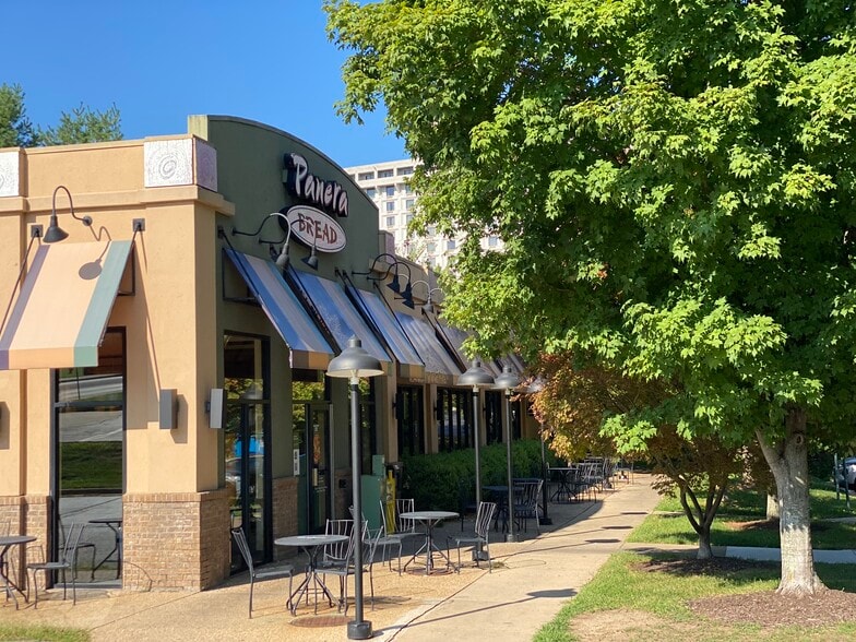 2407 Green Mountain Dr, Branson, MO for sale - Building Photo - Image 3 of 17