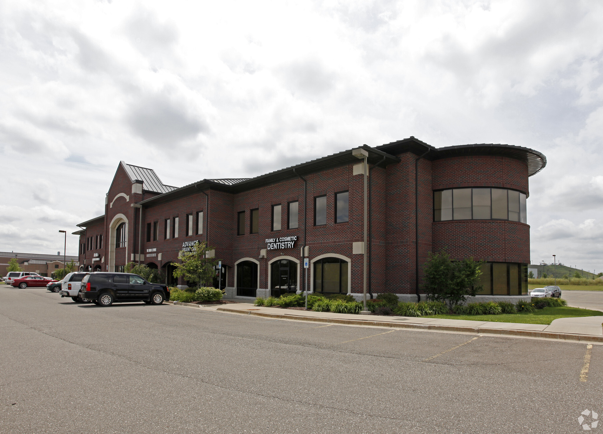 1021 Karl Greimel Dr, Brighton, MI for sale Primary Photo- Image 1 of 1