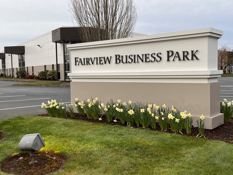 3513-3545 Fairview Industrial Dr SE, Salem, OR for lease - Building Photo - Image 1 of 5