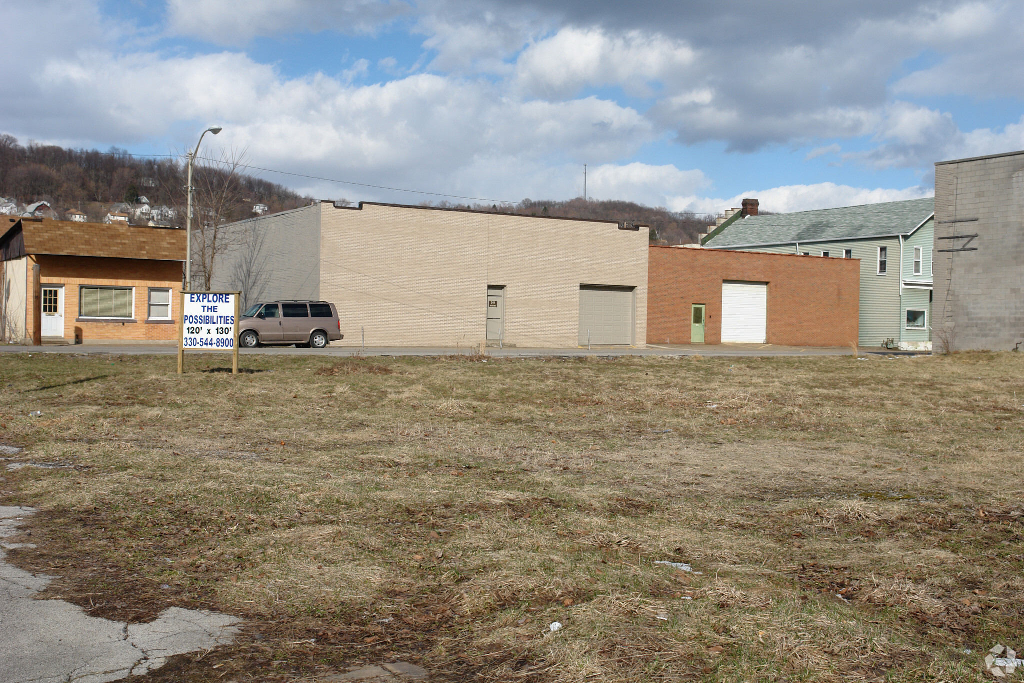 W 6th St, East Liverpool, OH for lease Primary Photo- Image 1 of 2