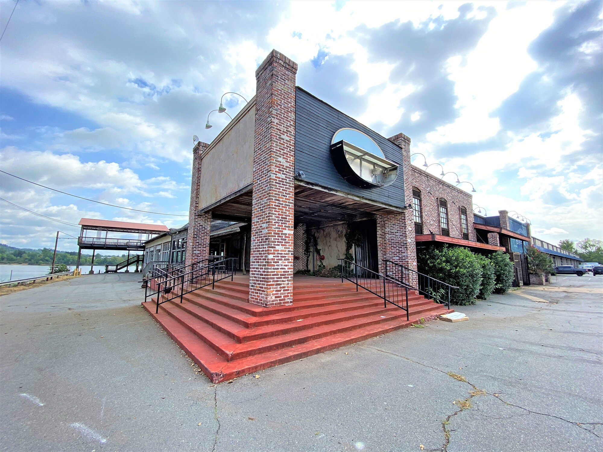 2400 Cantrell Rd, Little Rock, AR 72202 CAPITAL PARK