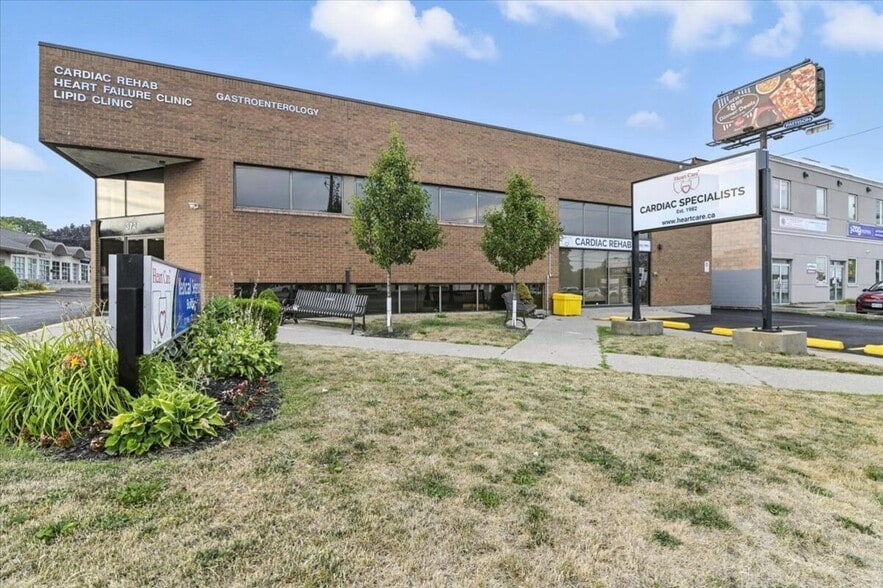 372 King St, Oshawa, ON for lease - Building Photo - Image 3 of 37