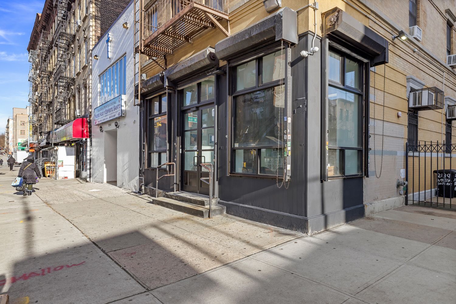 2139 Amsterdam Ave, New York, NY for lease Primary Photo- Image 1 of 9