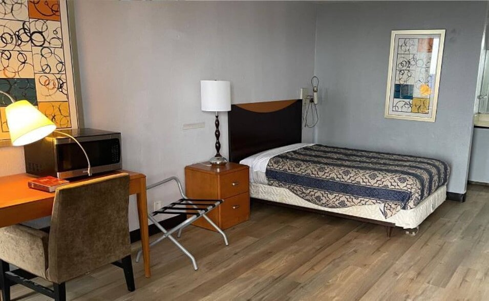 2400 Executive Park NW, Cleveland, TN for sale - Building Photo - Image 3 of 5