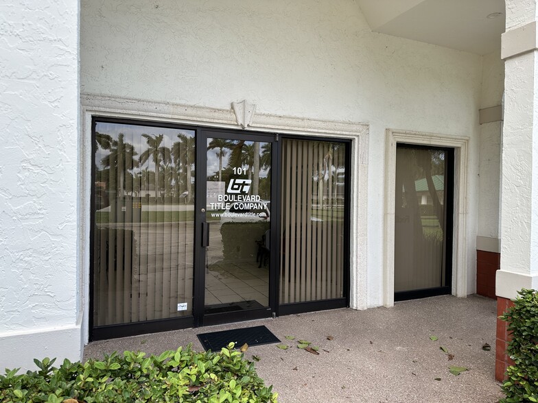 685 Royal Palm Beach Blvd, Royal Palm Beach, FL for lease - Building Photo - Image 3 of 26