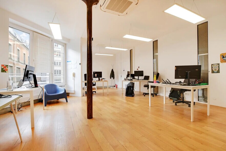 Office in Paris for lease - Interior Photo - Image 3 of 49