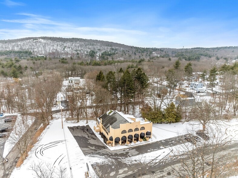 1123 South St, Fitchburg, MA for sale - Primary Photo - Image 1 of 25