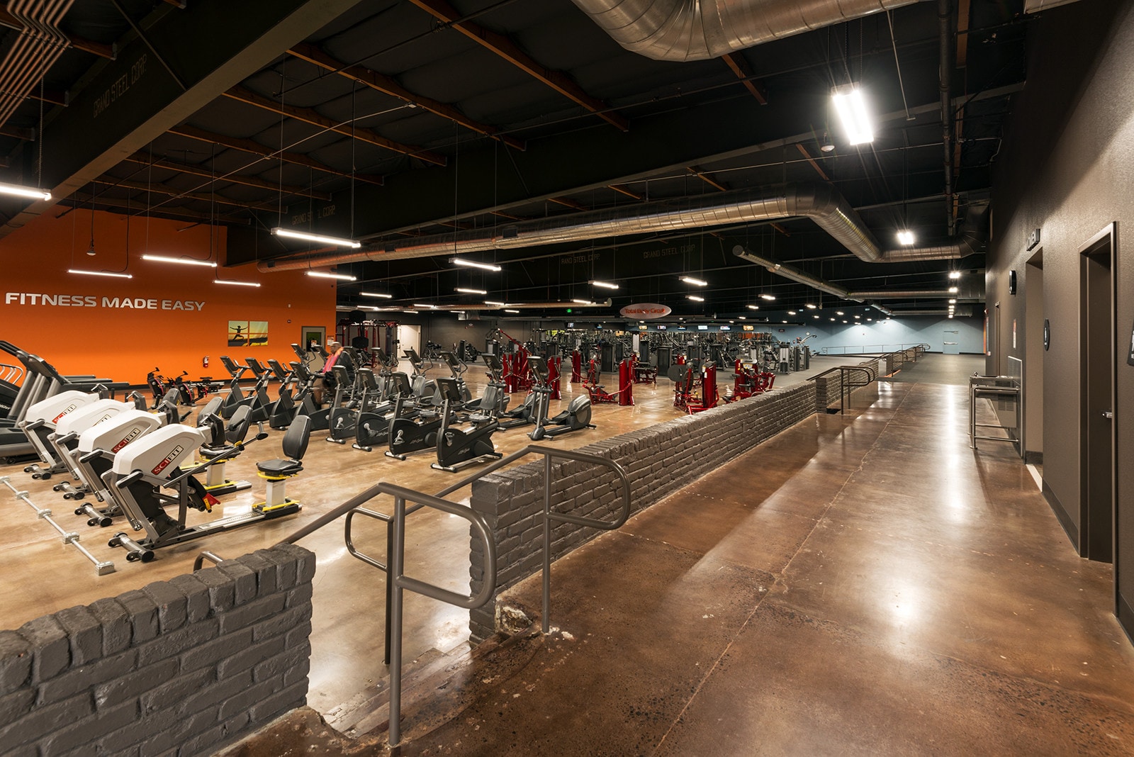 2326 Florin Rd, Sacramento, CA for sale Interior Photo- Image 1 of 4