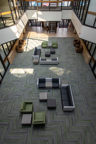 5250 Commerce Dr, Salt Lake City, UT for lease - Lobby - Image 3 of 10