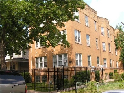 6733 S Perry, Chicago, IL for sale - Primary Photo - Image 1 of 4