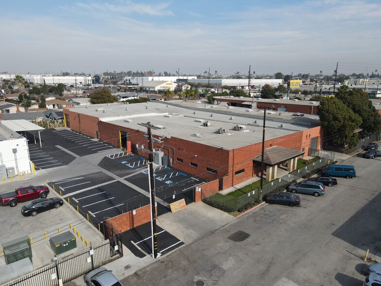 543 E Airline Way, Gardena, CA for lease - Building Photo - Image 1 of 10