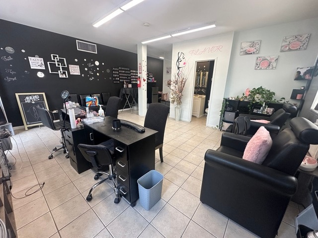 2345 N Major Ave, Chicago, IL for lease - Building Photo - Image 3 of 4