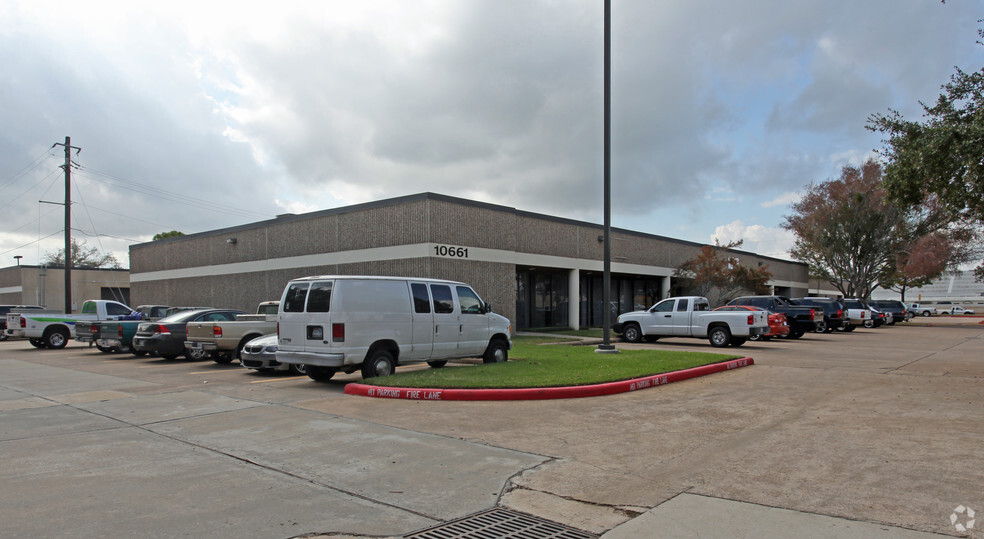 10661 Haddington Dr, Houston, TX 77043 - Town & Country Business | LoopNet