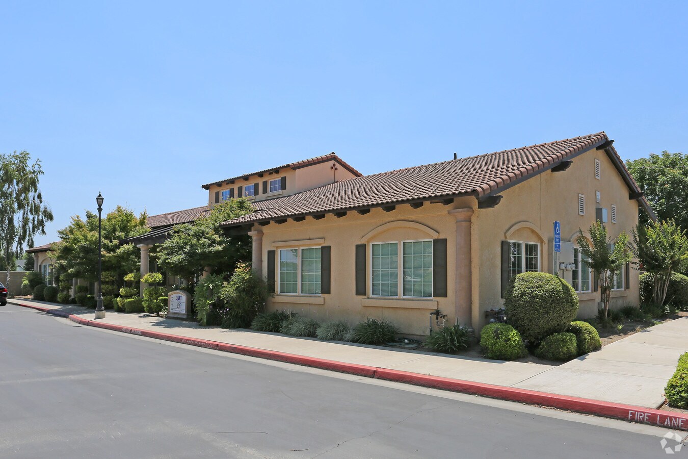 4150 S Demaree St, Visalia, CA 93277 Pace Office