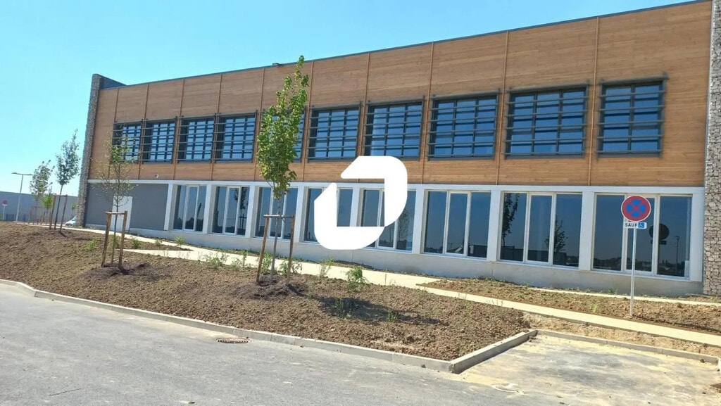 Vente Entrepôt 182 m² à 4 906 m² - Photo 1