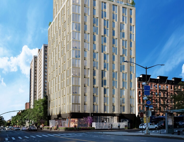 644 E 14th St, New York, NY for lease - Building Photo - Image 1 of 1