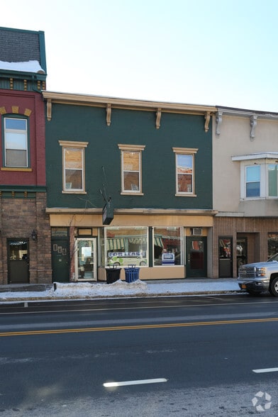 16-18 E Main St, Waterloo Township, NY for sale - Primary Photo - Image 1 of 1