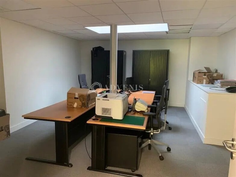 Office in Blois for lease - Interior Photo - Image 2 of 5