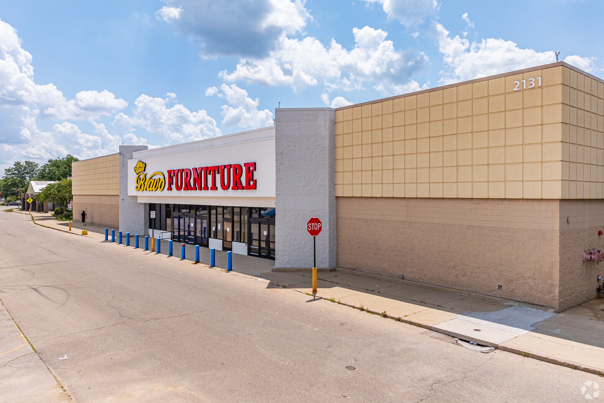 Retail in Aurora, IL for sale Primary Photo- Image 1 of 1