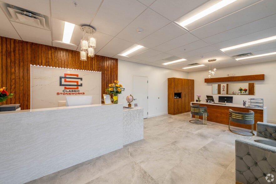 220 - 306 Innovative Way, Nashua, NH for lease - Interior Photo - Image 3 of 6