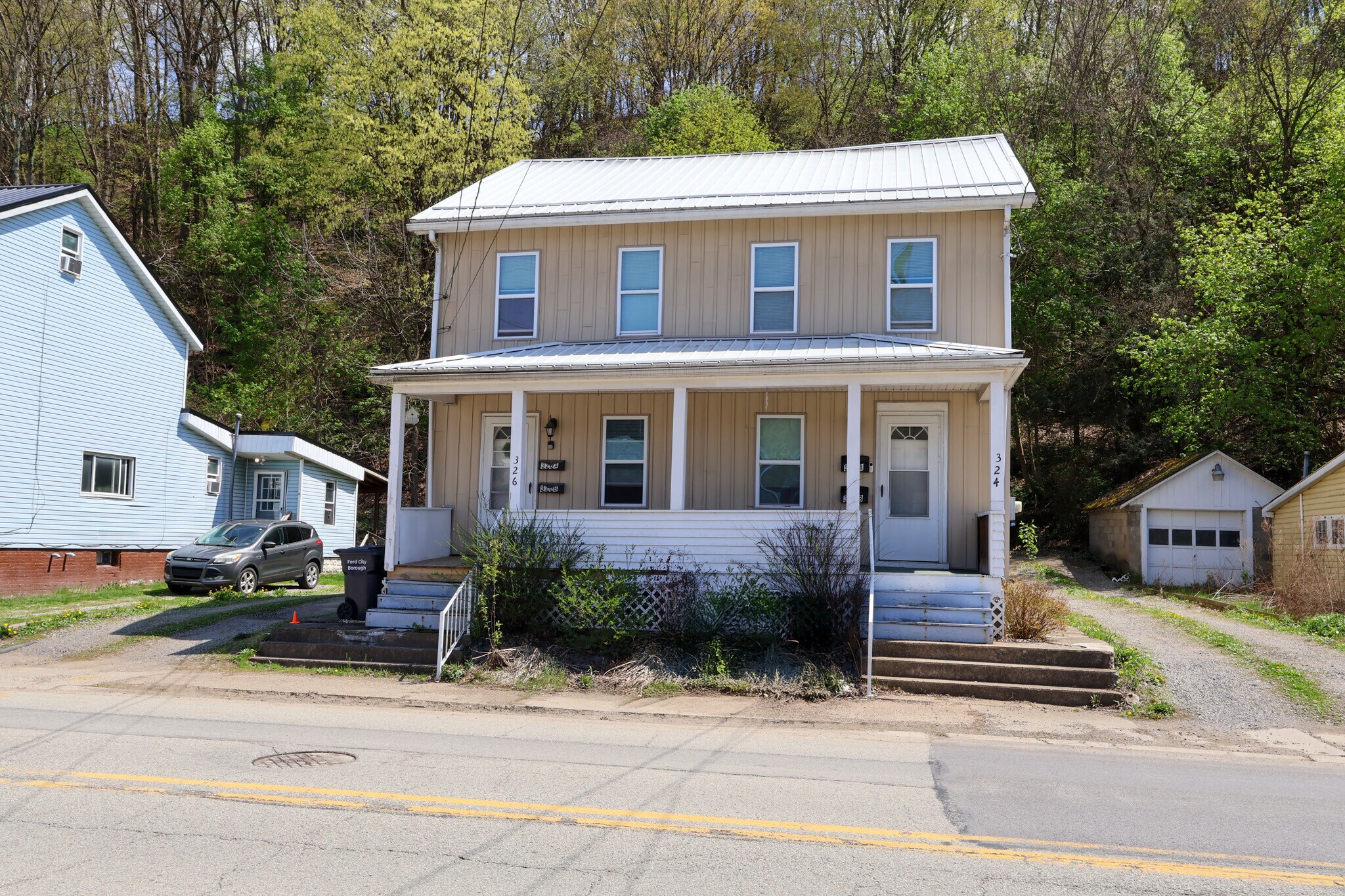 324 5th Ave, Ford City, PA for sale Primary Photo- Image 1 of 2