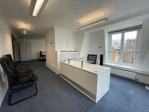 30-32 Fleet St, London for lease Interior Photo- Image 2 of 2