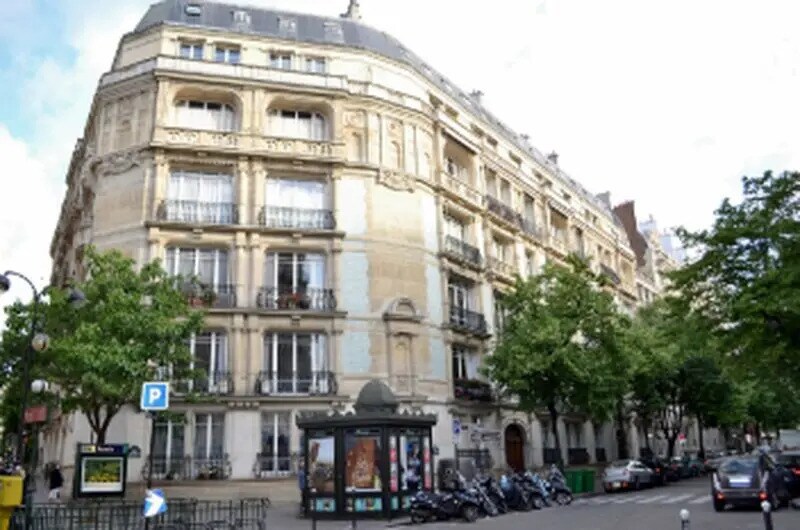 Office in Paris for sale Building Photo- Image 1 of 5