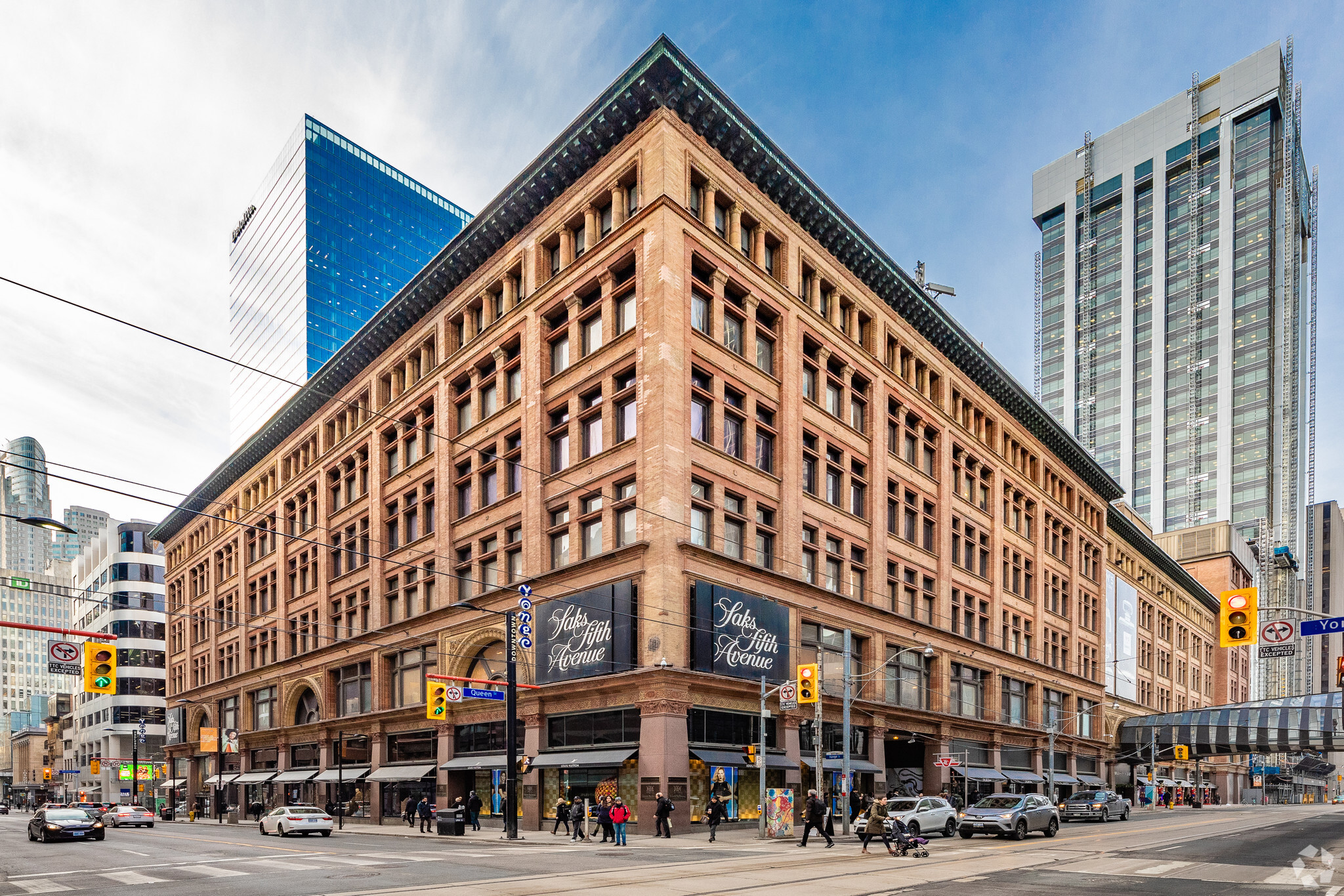 176 Yonge St, Toronto, ON for lease Primary Photo- Image 1 of 4