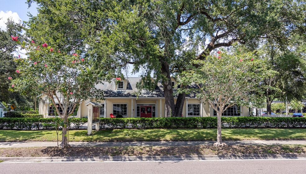 2627 Curry Ford Rd, Orlando, FL for lease - Primary Photo - Image 1 of 3