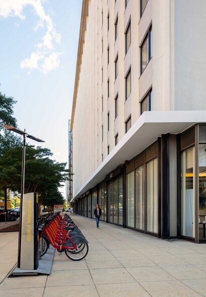 1730 Rhode Island Ave NW, Washington, DC for lease - Building Photo - Image 3 of 15