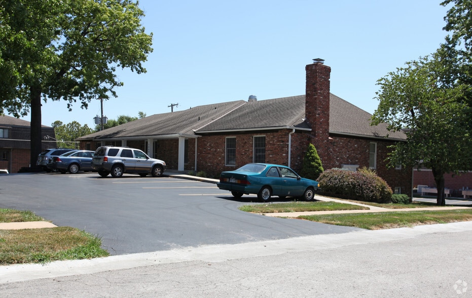 5809 Reeds Rd, Mission, KS for sale - Primary Photo - Image 1 of 10