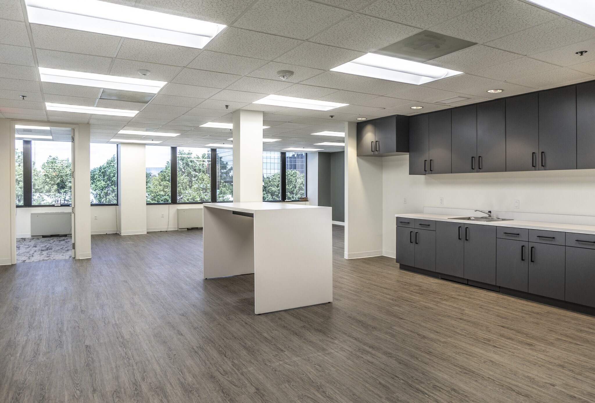 8100 Boone Blvd, Vienna, VA 22182 Gosnell Properties