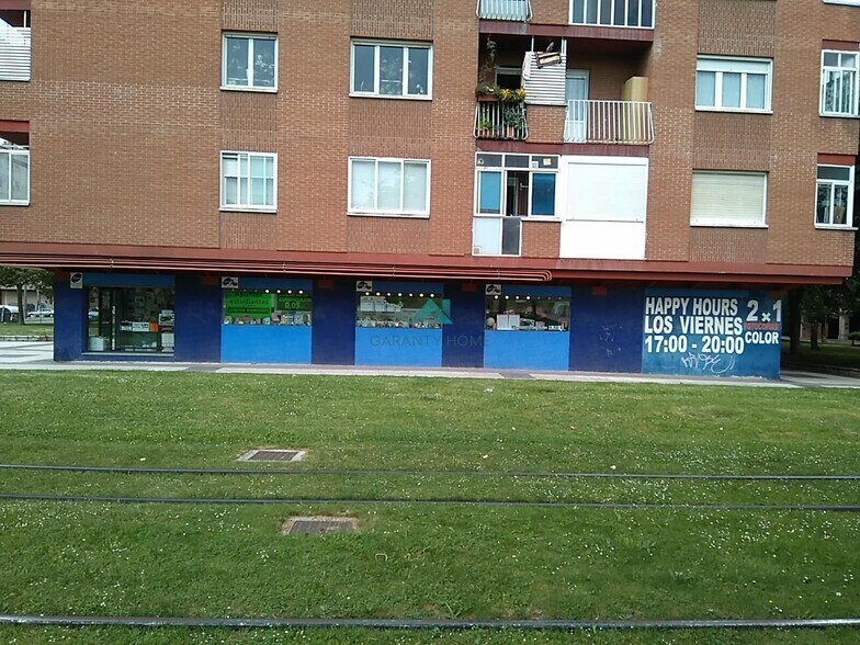Retail in GASTEIZ, Álava for sale - Building Photo - Image 1 of 5