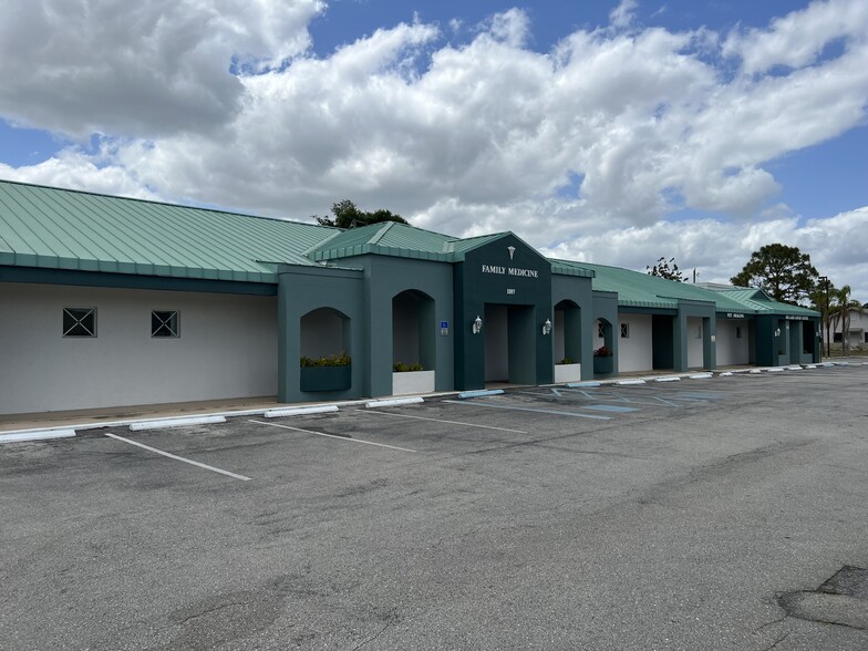1101-1115 N Parrott Ave, Okeechobee, FL for lease - Building Photo - Image 1 of 10