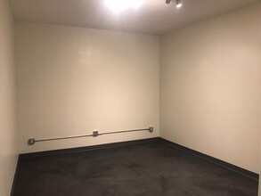 378 Schuyler Ave, Kearny, NJ for lease Interior Photo- Image 2 of 3