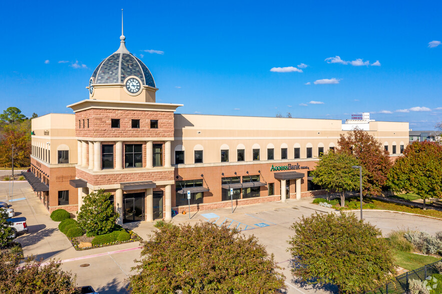 300-320 Eagle Dr, Denton, TX for lease - Building Photo - Image 1 of 6