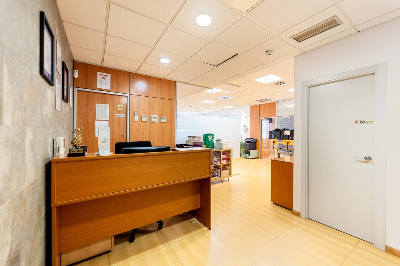 Avenida de la Albufera, 321, Madrid, MAD 28031 - Unit - -  - Interior Photo - Image 1 of 19
