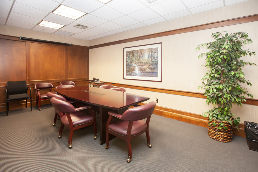 800 Hingham St, Rockland, MA for lease - Interior Photo - Image 2 of 26